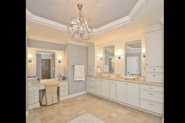 Bishop Cabinets - Traditional