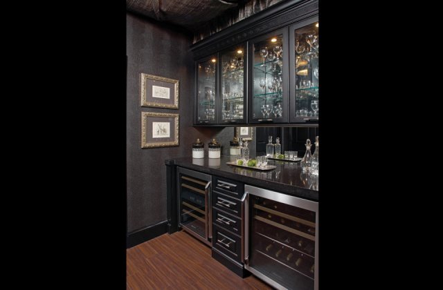 Bishop Cabinets - Traditional
