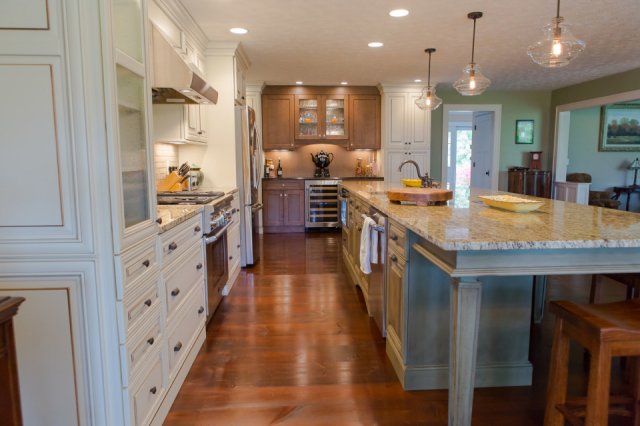 Bishop Cabinets - Traditional