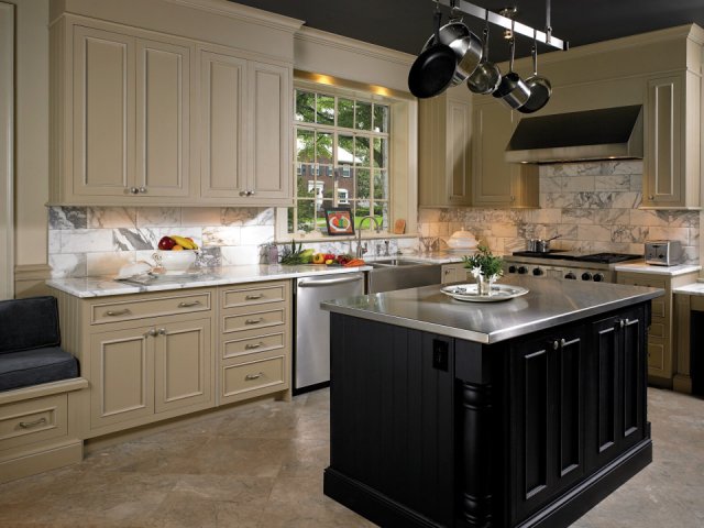 Bishop Cabinets - Traditional